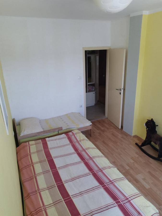 Apartmant Sandra - Big Terace And Free Parking Apartment Karlovac Exterior photo